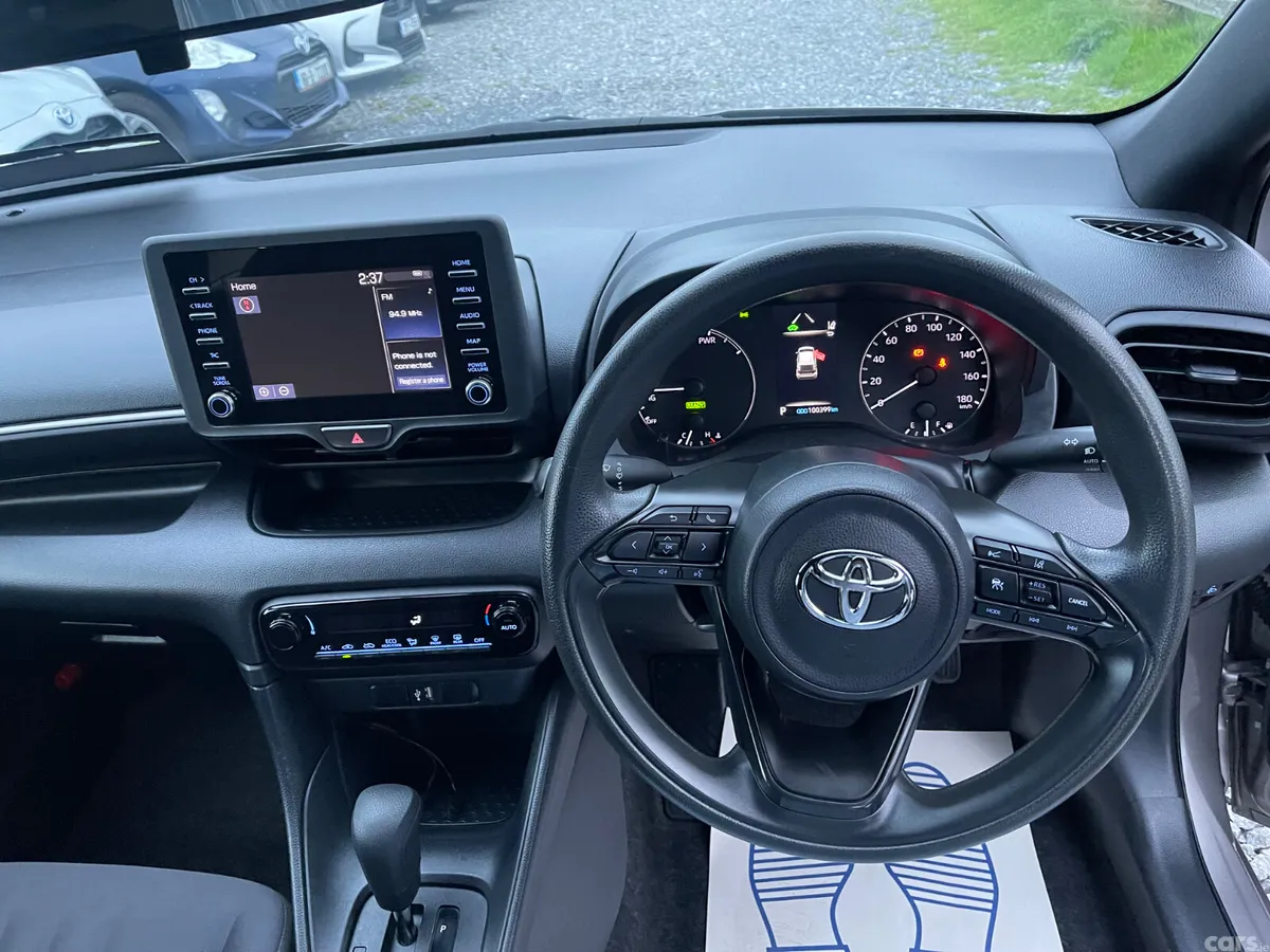 Toyota Yaris Hatchback, Petrol Hybrid, 2021, Brown