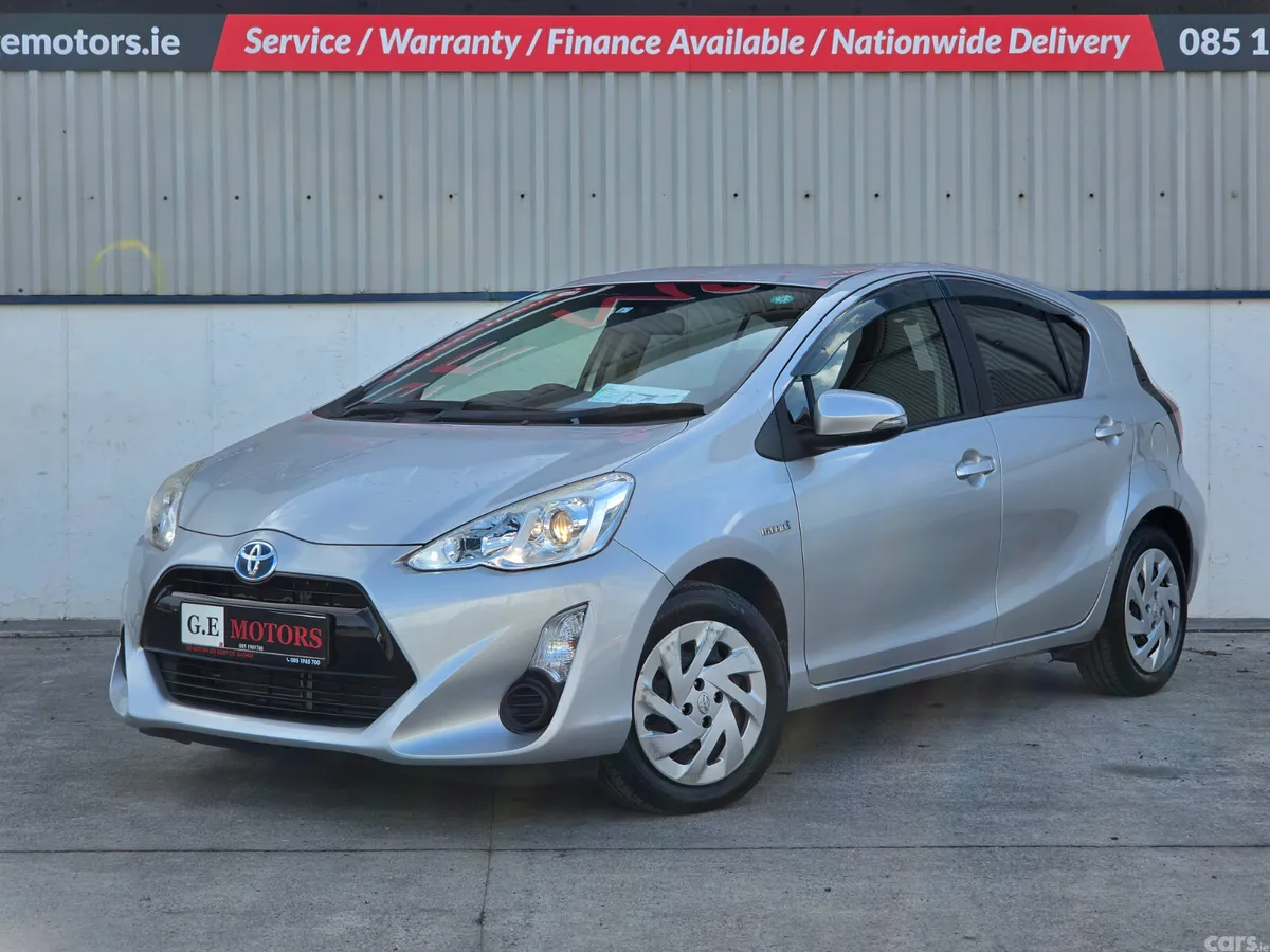 Toyota Aqua Hatchback, Petrol Hybrid, 2017, Silver