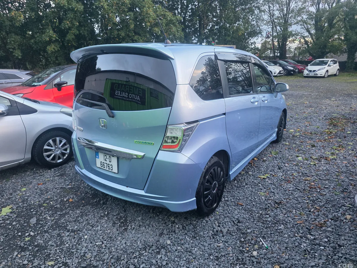 Honda Freed MPV, Petrol Hybrid, 2012, Blue
