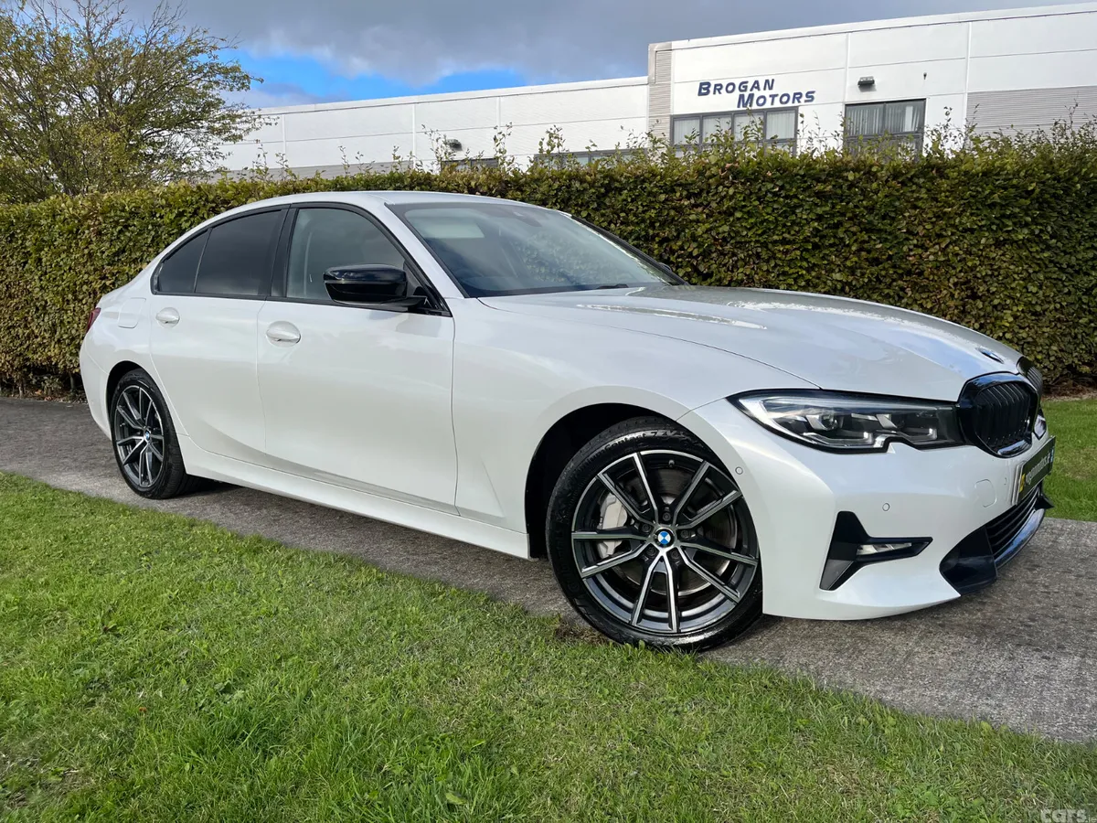 BMW 3-Series Saloon, Petrol Plug-in Hybrid, 2021, White