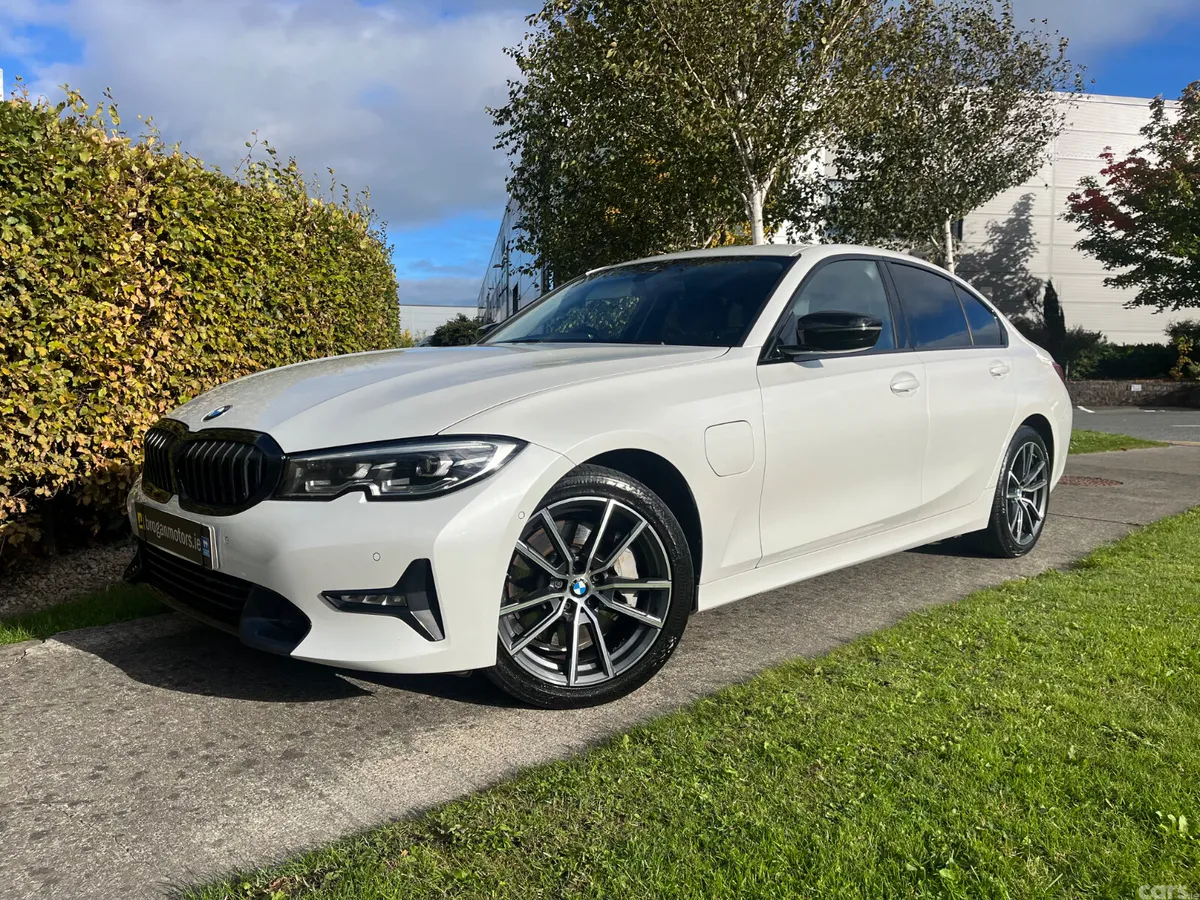 BMW 3-Series Saloon, Petrol Hybrid, 2021, White