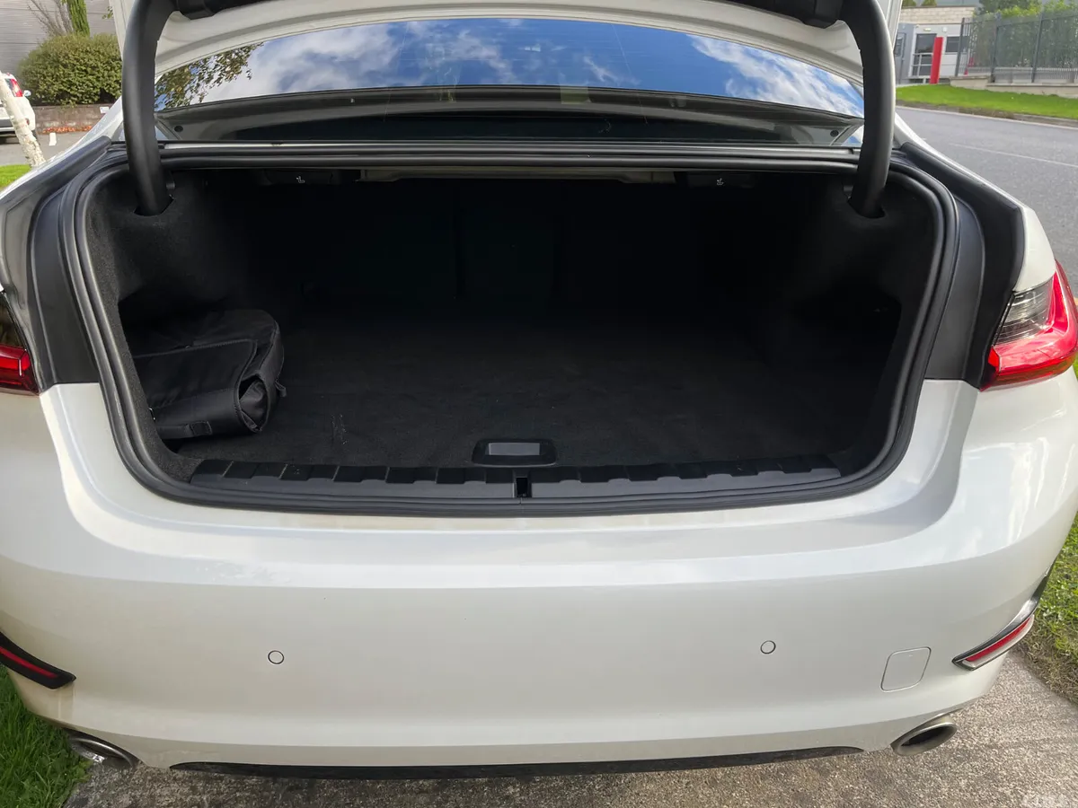 BMW 3-Series Saloon, Petrol Hybrid, 2021, White
