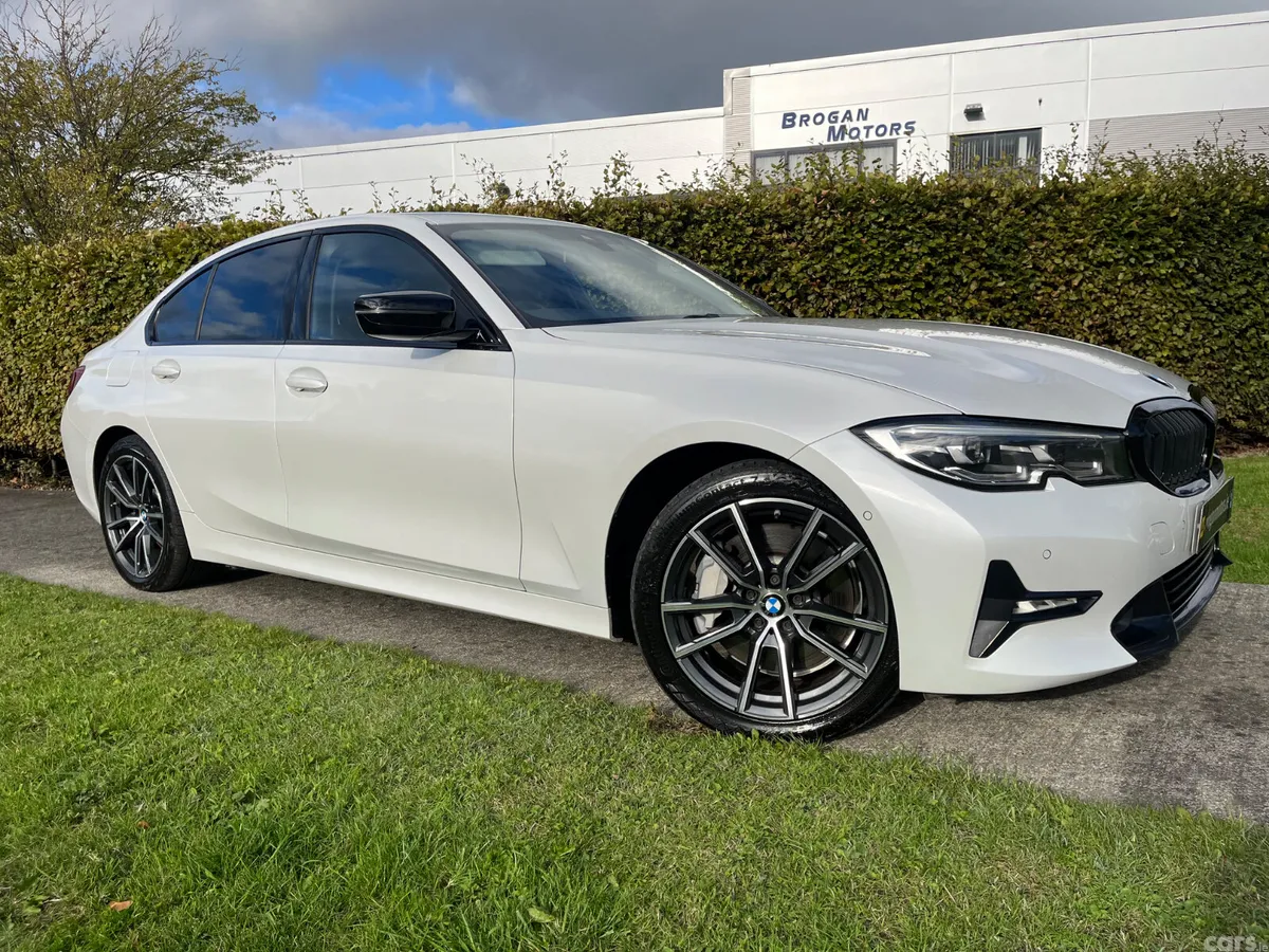BMW 3-Series Saloon, Petrol Hybrid, 2021, White