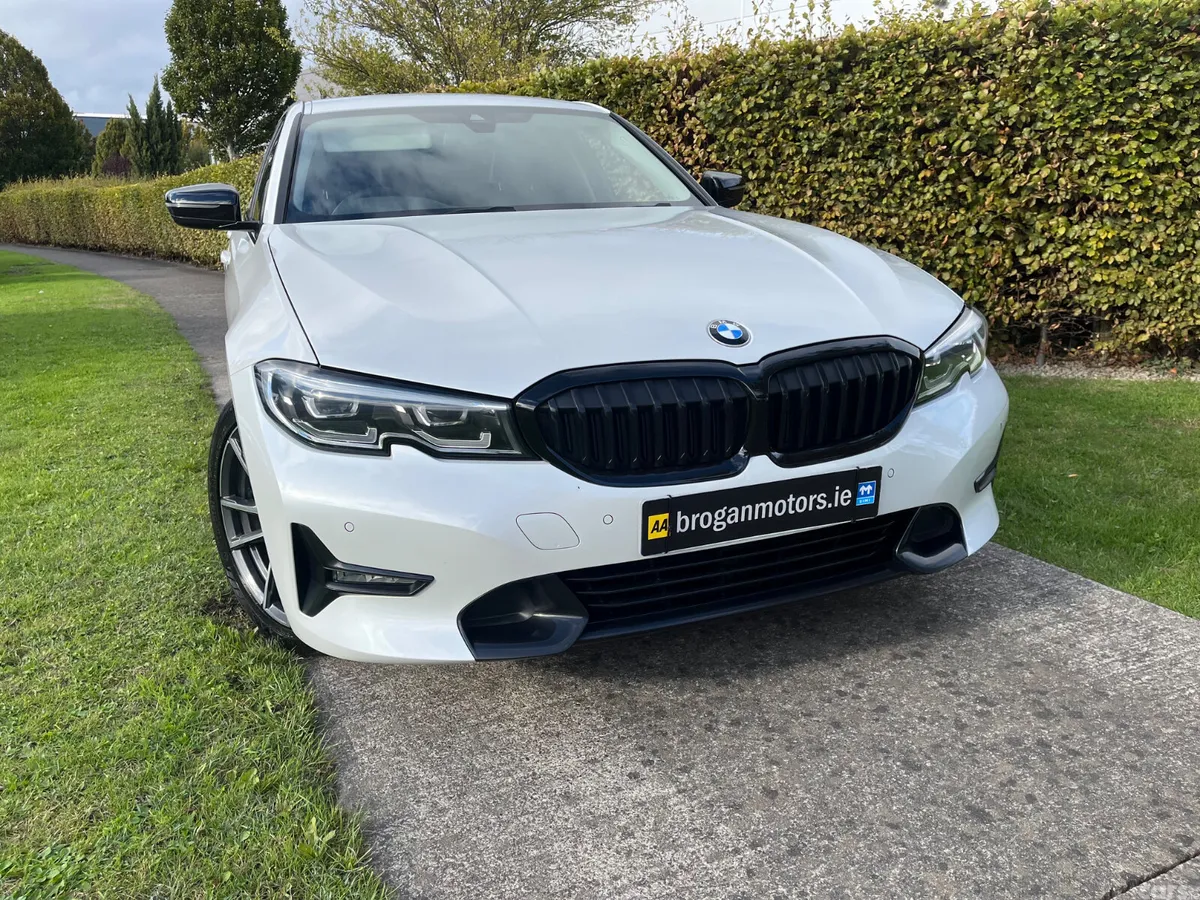 BMW 3-Series Saloon, Petrol Hybrid, 2021, White
