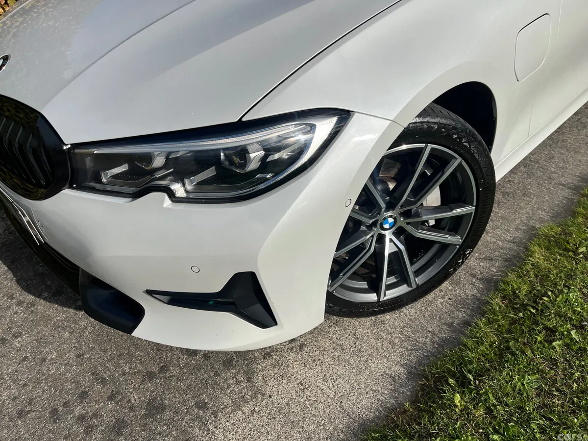 BMW 3-Series Saloon, Petrol Hybrid, 2021, White