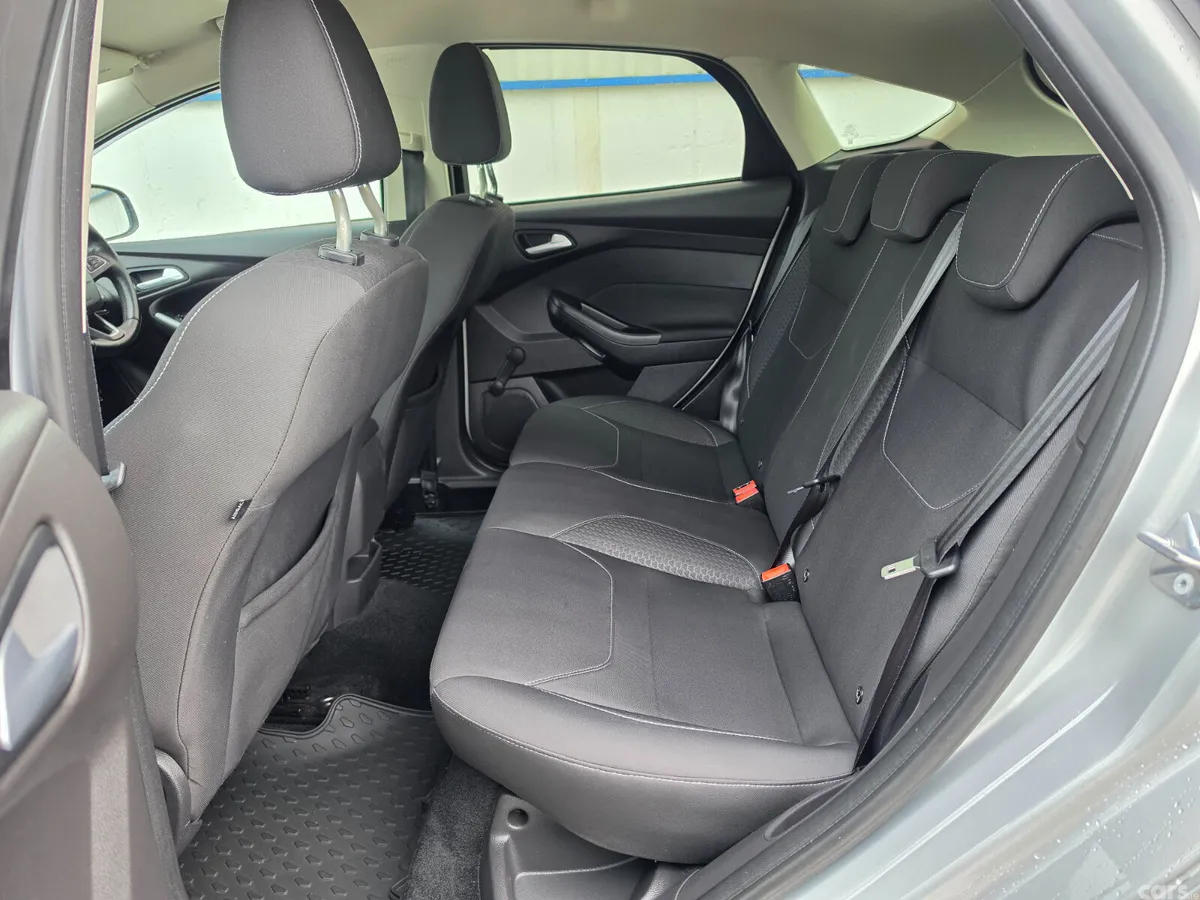 Ford Focus Hatchback, Diesel, 2015, Silver