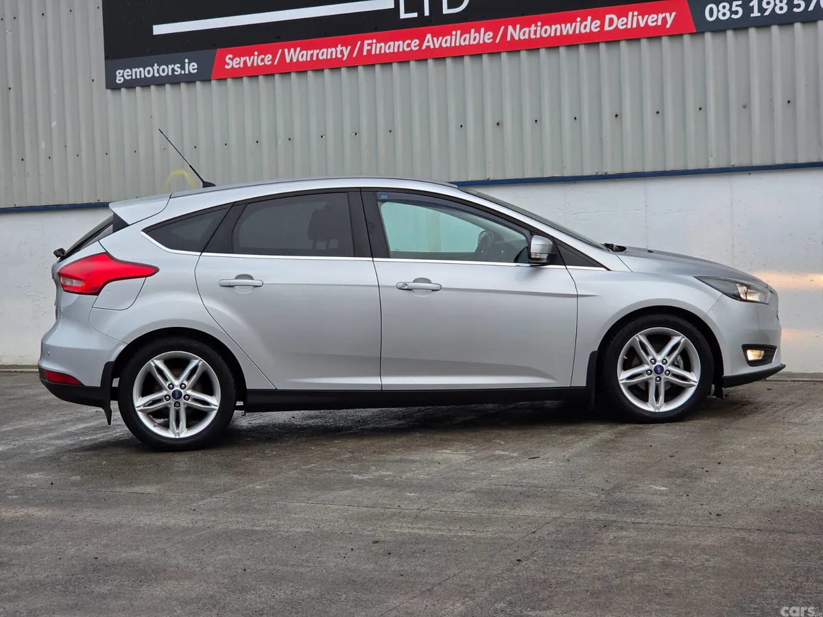 Ford Focus Hatchback, Diesel, 2015, Silver