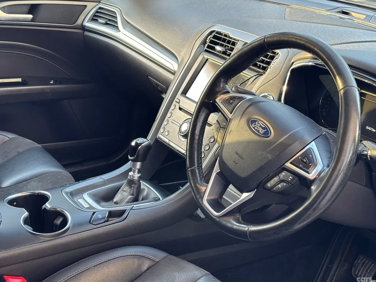 Ford Mondeo Hatchback, Diesel, 2018, White