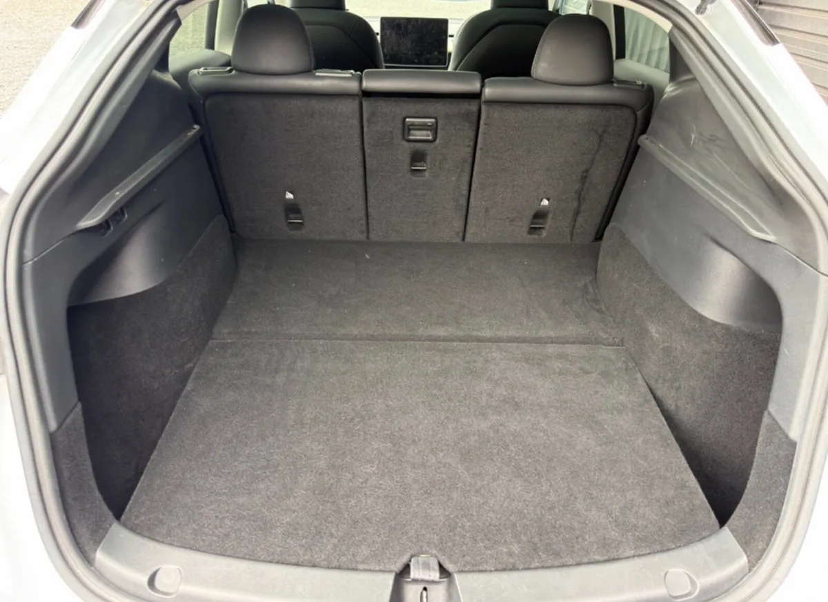 Tesla Model Y SUV, Electric, 2022, White