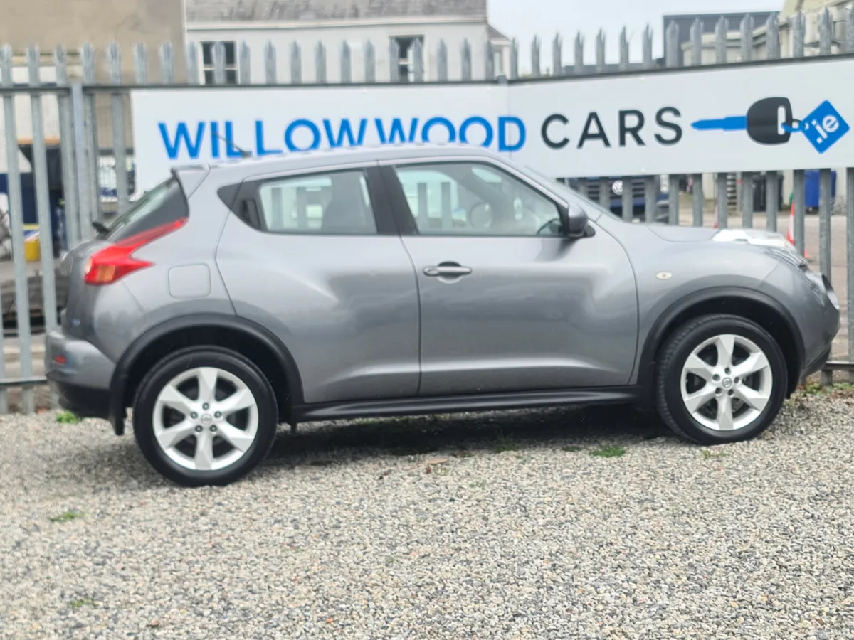 Nissan Juke SUV, Petrol, 2011, Grey