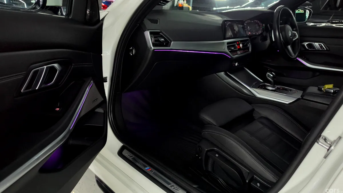 BMW 3-Series Saloon, Petrol Plug-in Hybrid, 2020, White