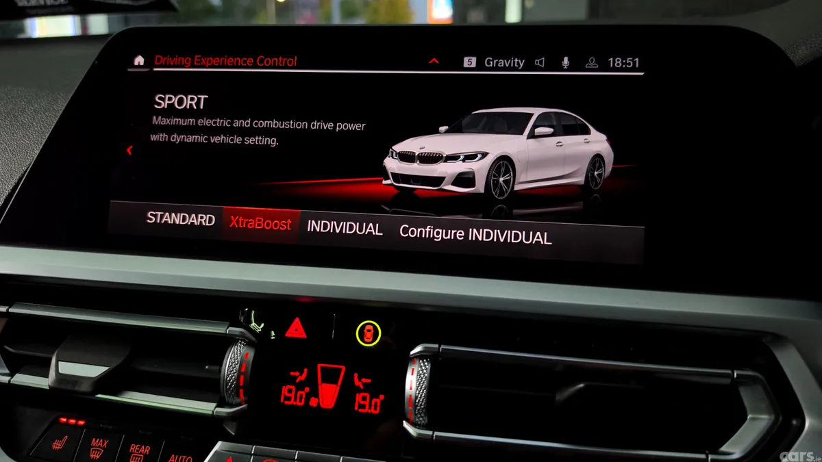 BMW 3-Series Saloon, Petrol Plug-in Hybrid, 2020, White