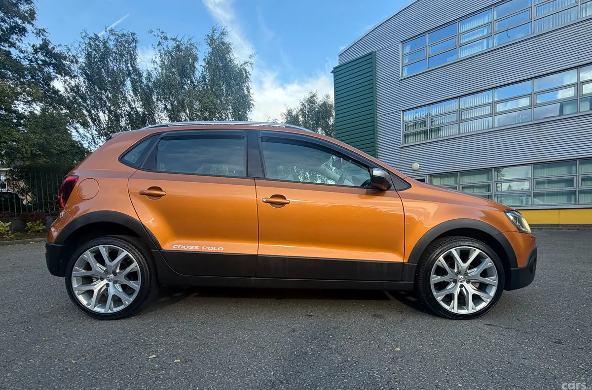 Volkswagen Polo Hatchback, Petrol, 2015, Orange