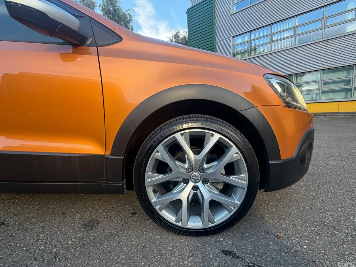 Volkswagen Polo Hatchback, Petrol, 2015, Orange