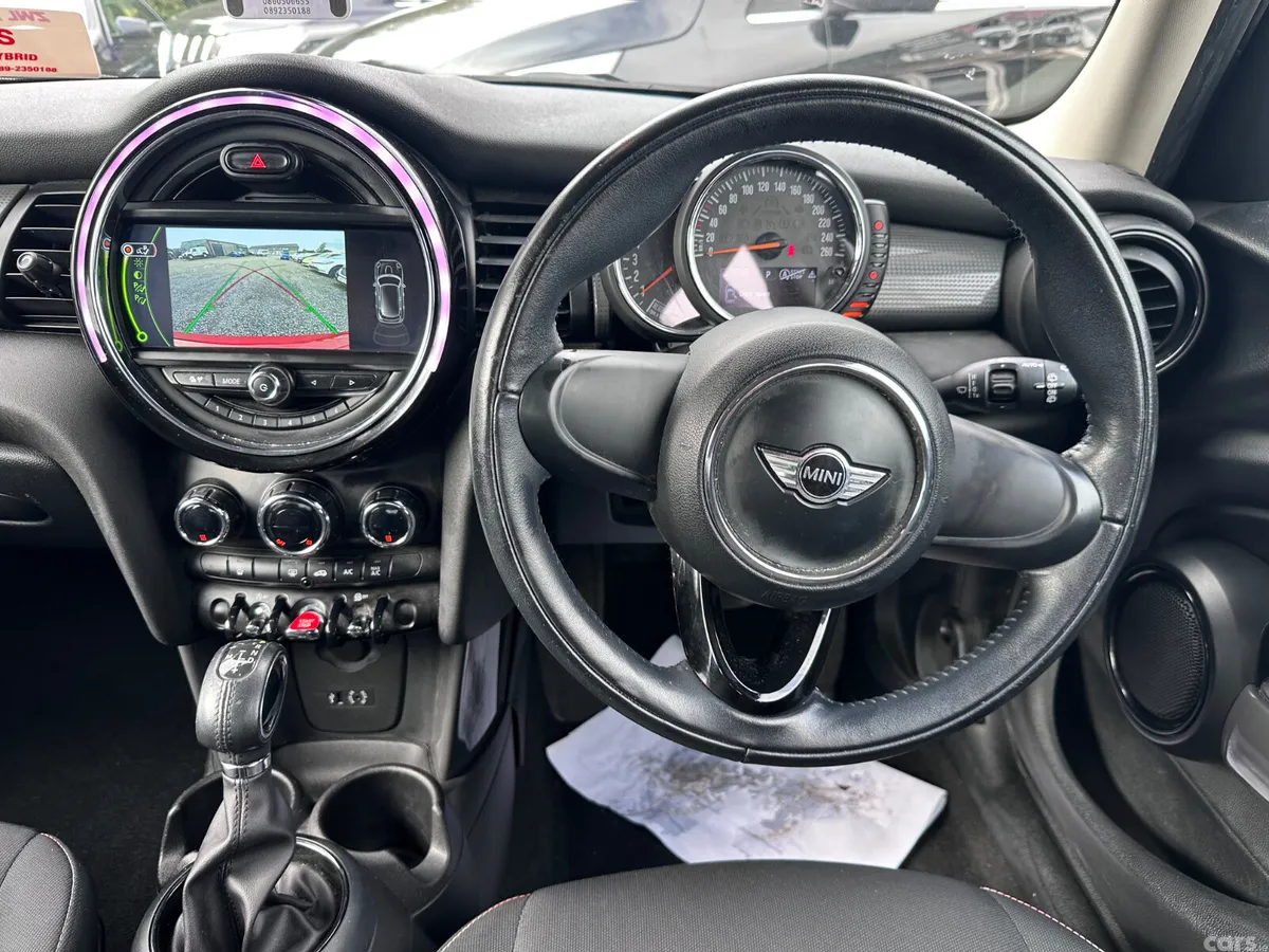 Mini Cooper Hatchback, Diesel, 2017, Red