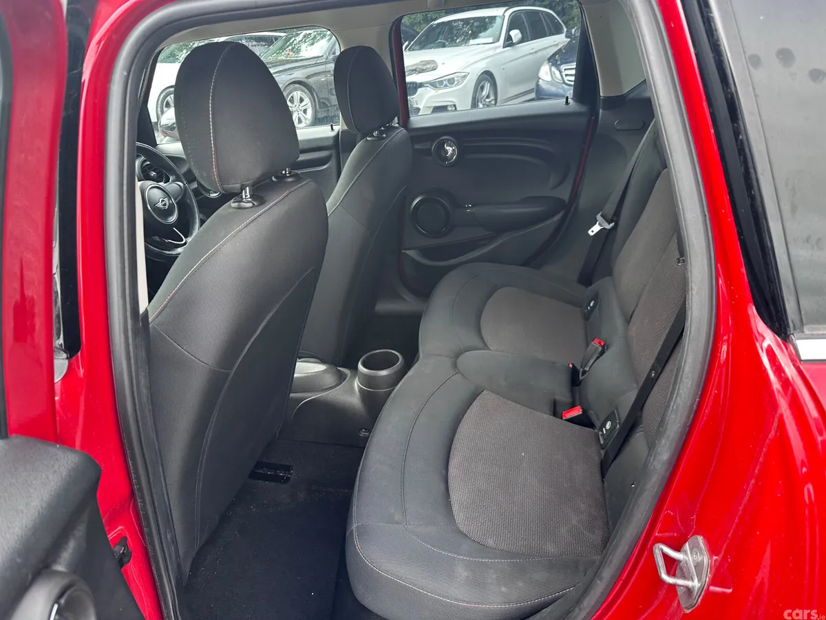 Mini Cooper Hatchback, Diesel, 2017, Red