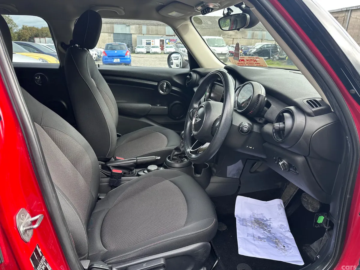 Mini Cooper Hatchback, Diesel, 2017, Red