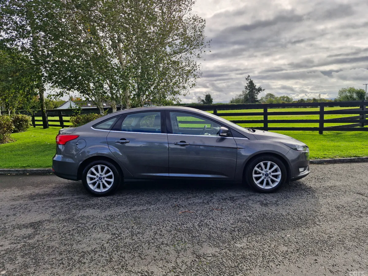 Ford Focus Saloon, Diesel, 2016, Grey