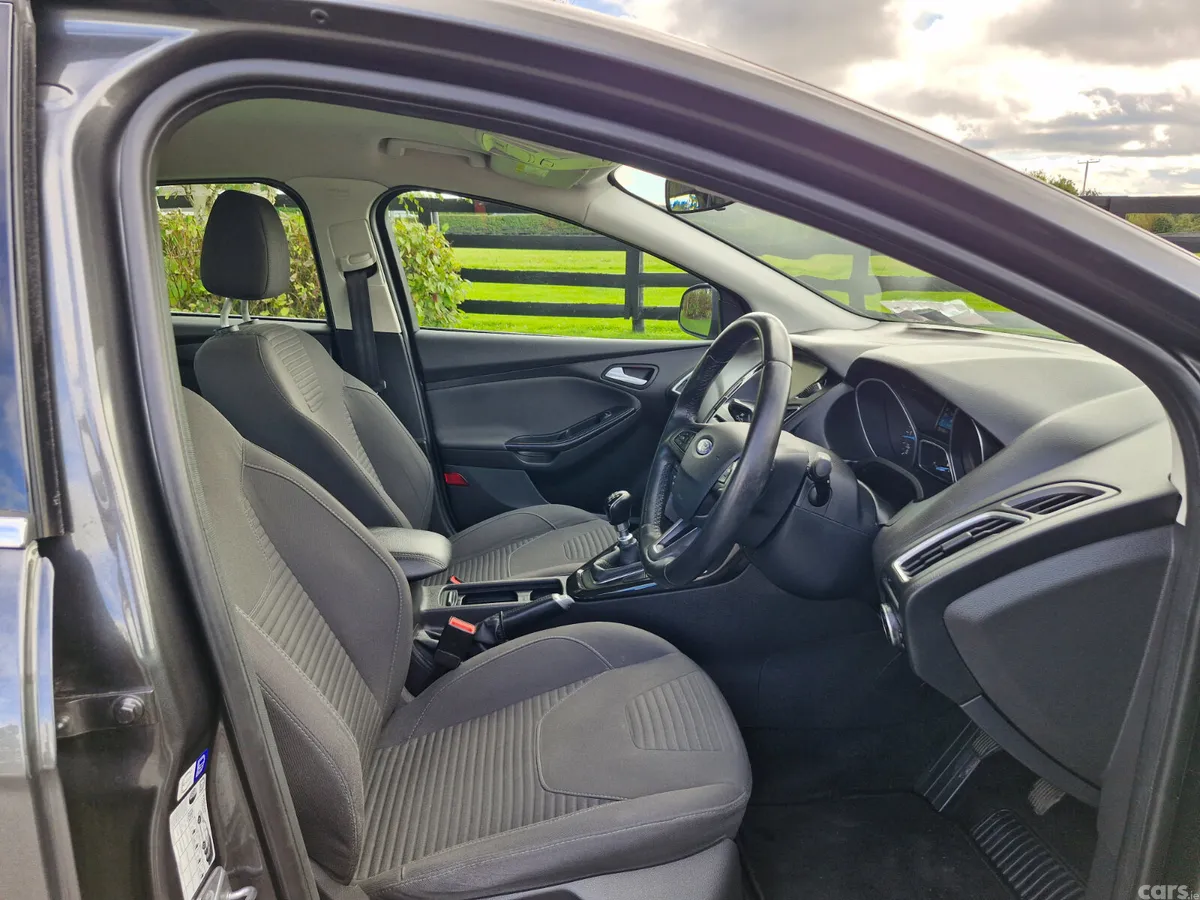 Ford Focus Saloon, Diesel, 2016, Grey