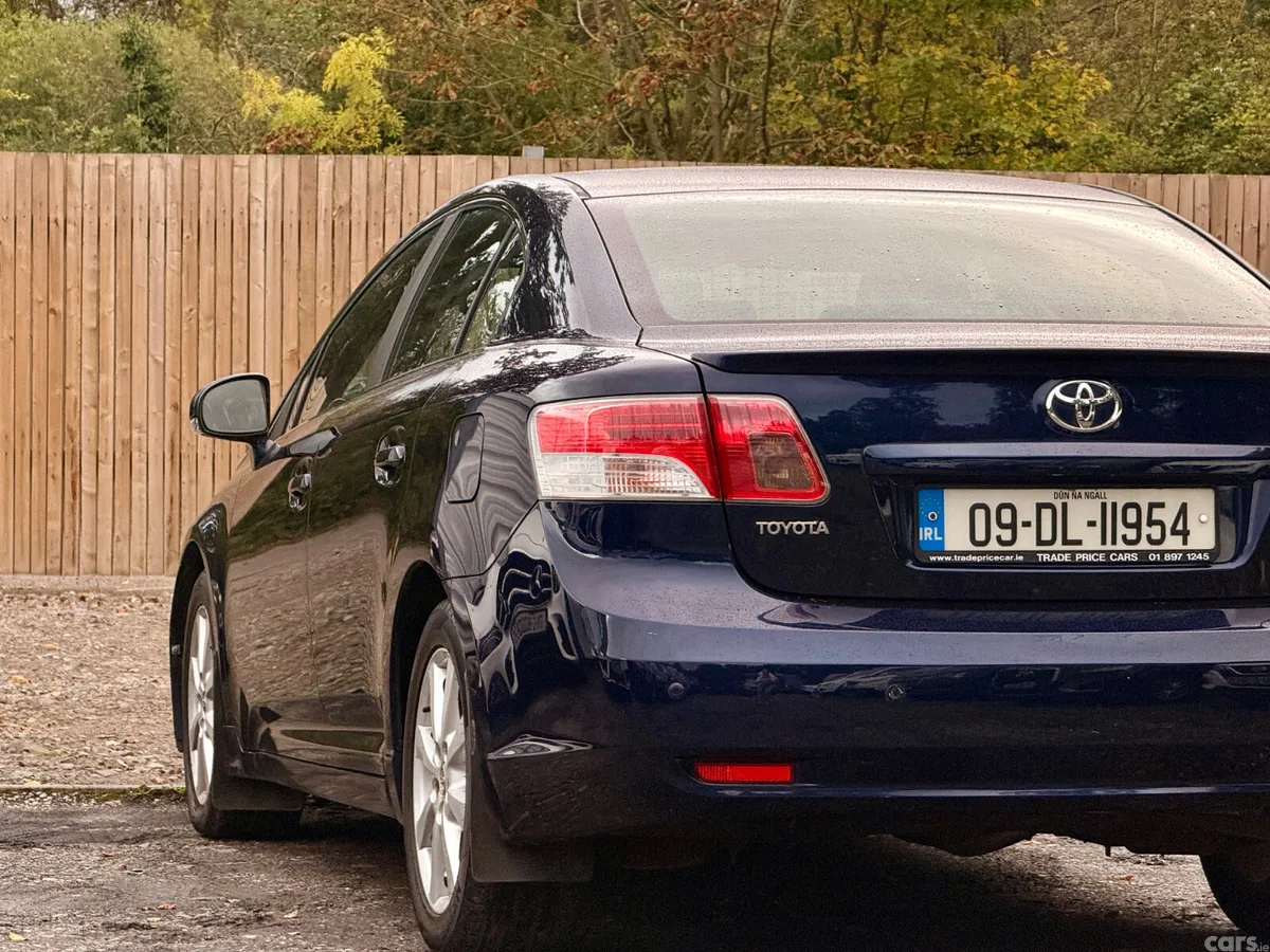 Toyota Avensis Saloon, Diesel, 2009, Blue