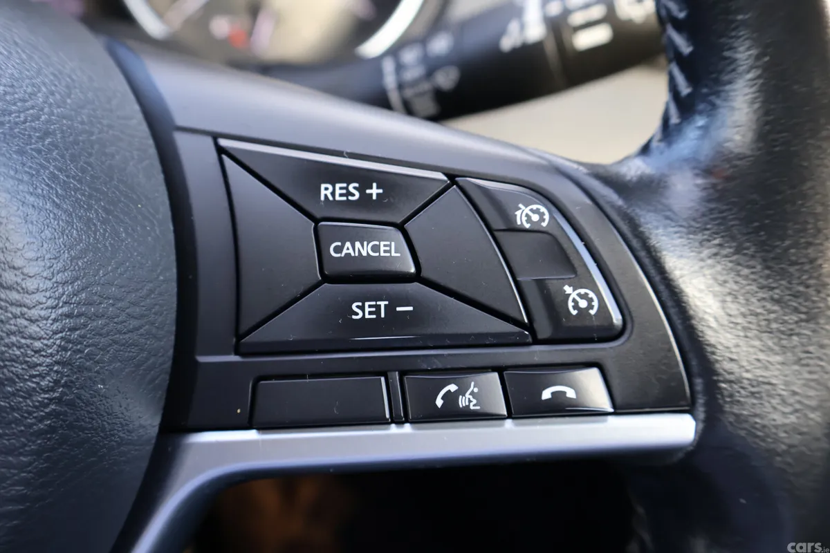 Nissan Qashqai Hatchback, Diesel, 2019, White