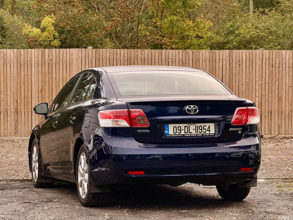 Toyota Avensis Saloon, Diesel, 2009, Blue