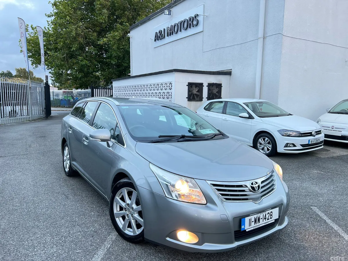 Toyota Avensis Estate, Diesel, 2011, Grey