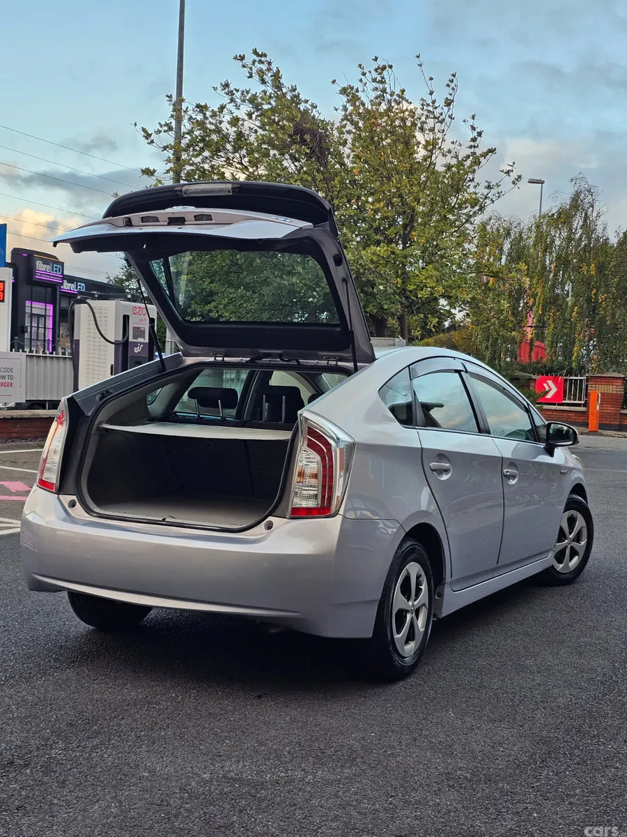 Toyota Prius Hatchback, Petrol Hybrid, 2013, Silver