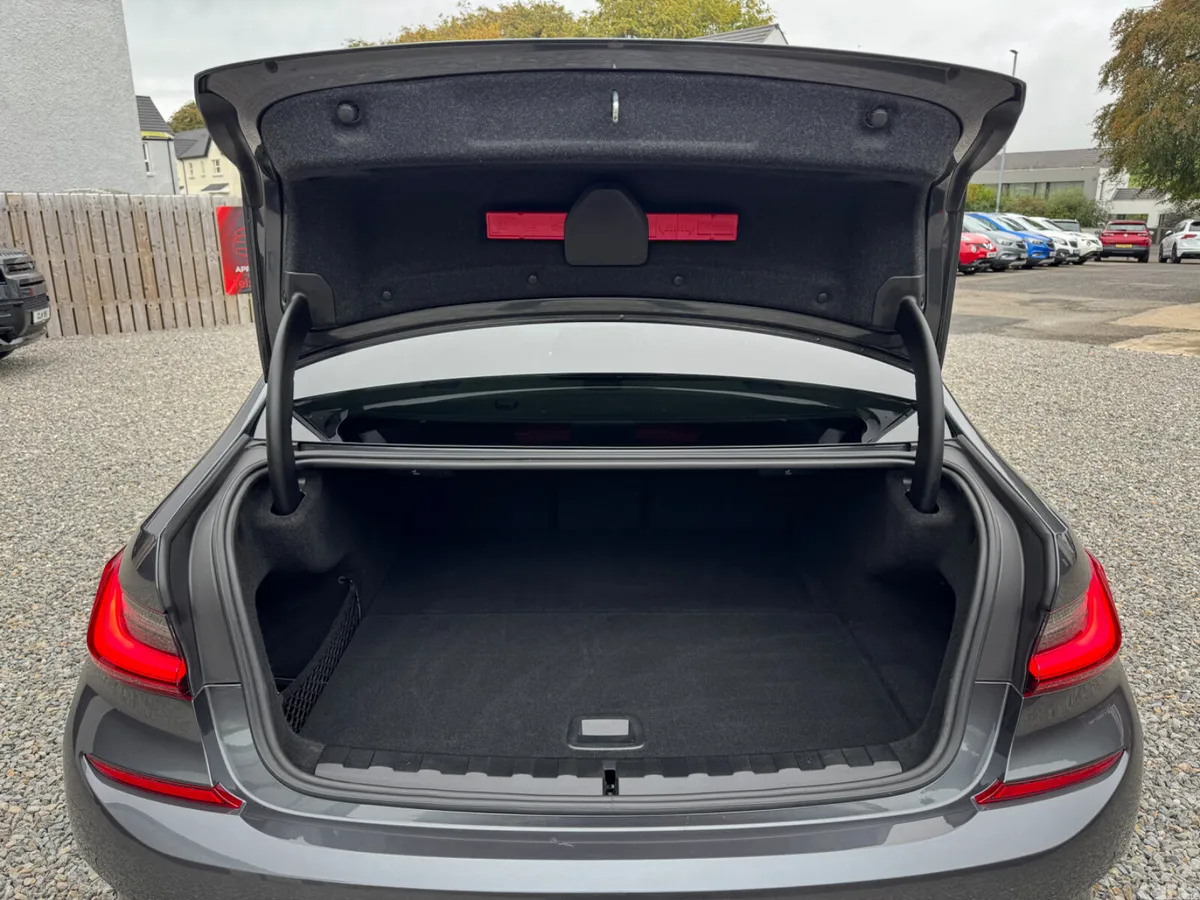 BMW 3-Series Saloon, Petrol Hybrid, 2022, Grey