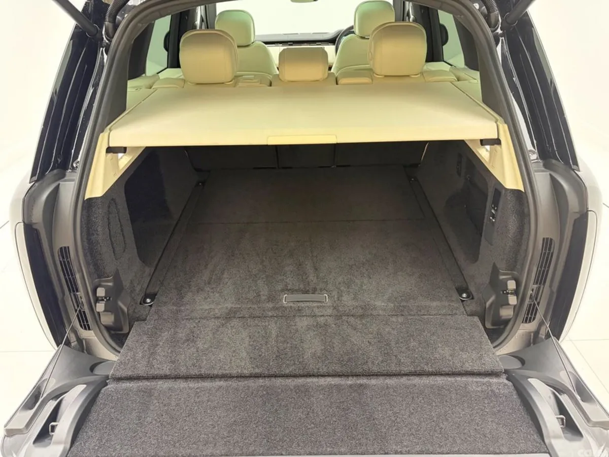 Land Rover Range Rover Estate, Petrol Plug-in Hybrid, 2026, Black