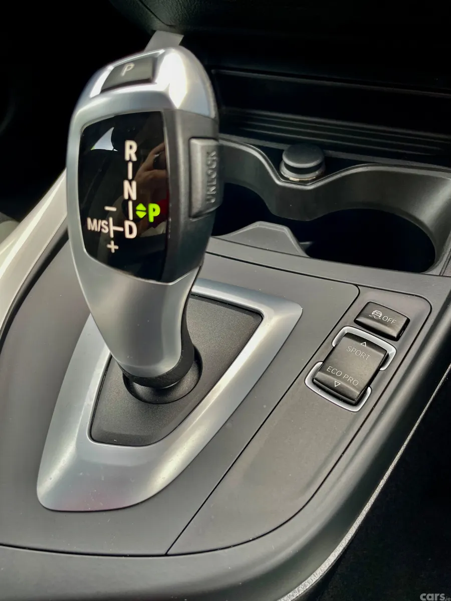 BMW 1-Series Hatchback, Diesel, 2017, Silver