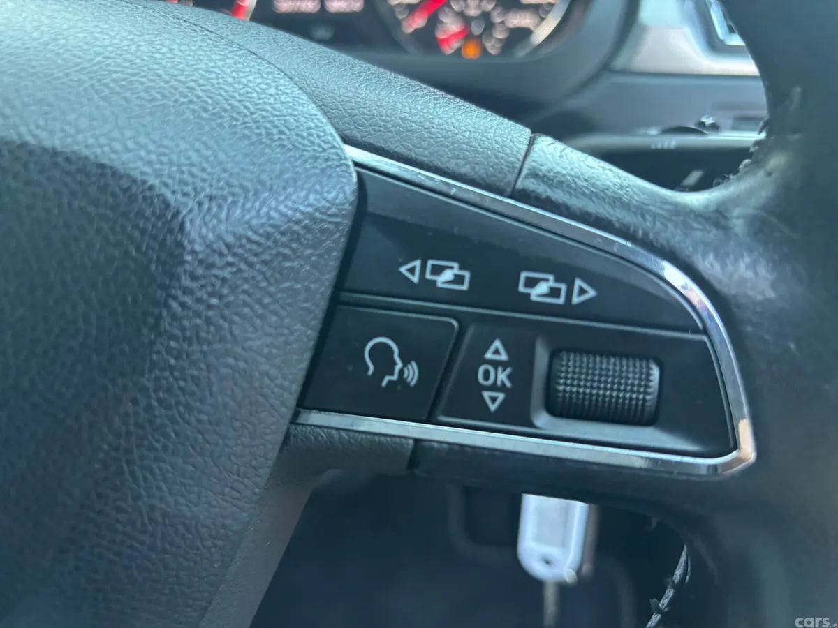 SEAT Toledo Saloon, Diesel, 2015, Red