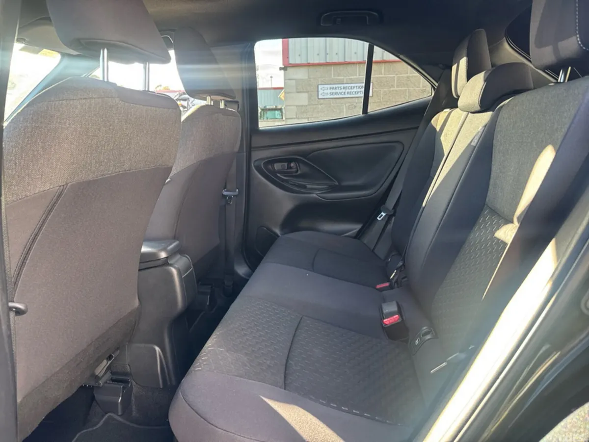 Toyota Yaris Cross SUV, Petrol Hybrid, 2026, Black