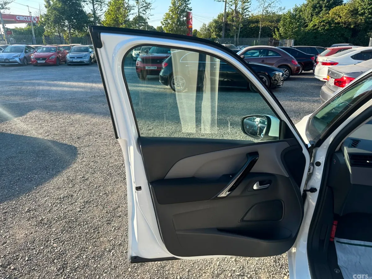 Citroen C4 Picasso MPV, Diesel, 2017, White