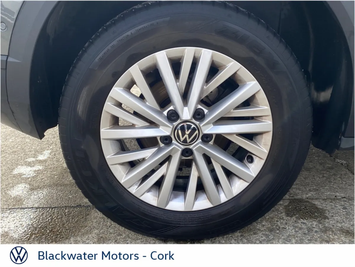 Volkswagen T-Roc SUV, Petrol, 2023, Grey