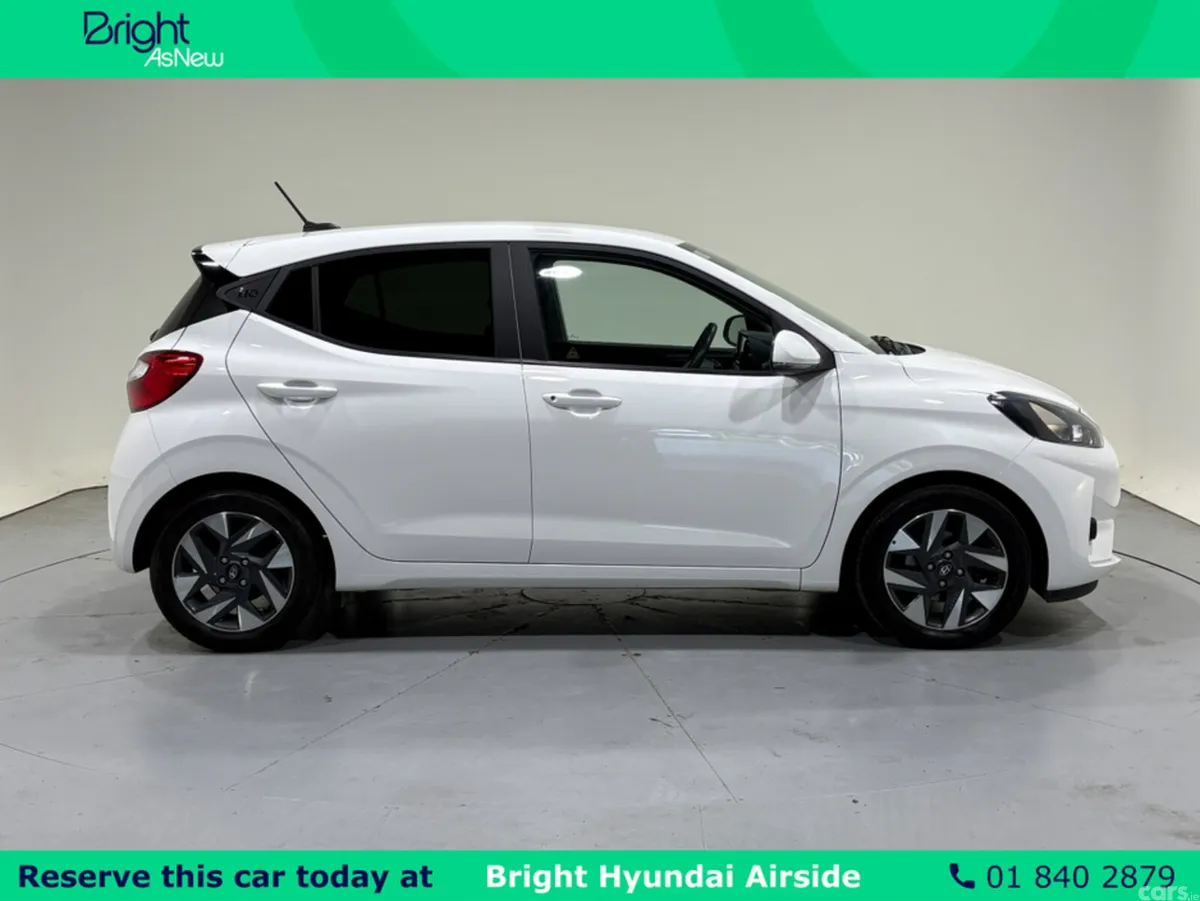 Hyundai i10 Hatchback, Petrol, 2024, White