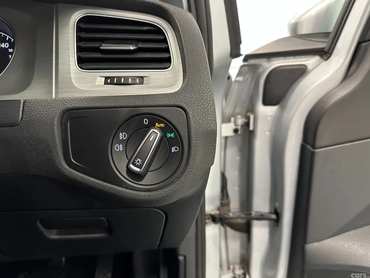 Volkswagen Golf Hatchback, Petrol, 2014, Silver