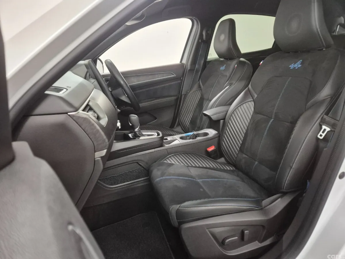 Renault Arkana Hatchback, Petrol Hybrid, 2024, White