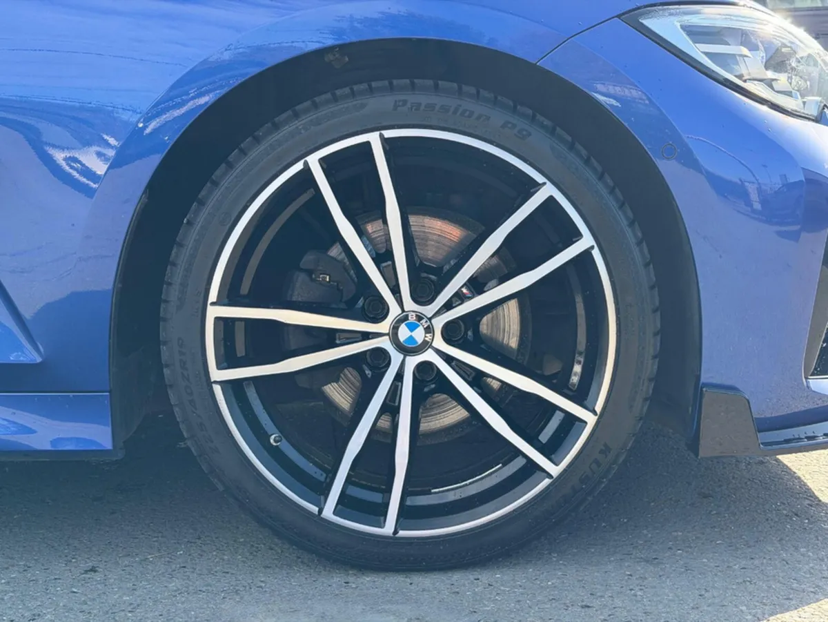 BMW 3-Series Saloon, Diesel, 2019, Blue