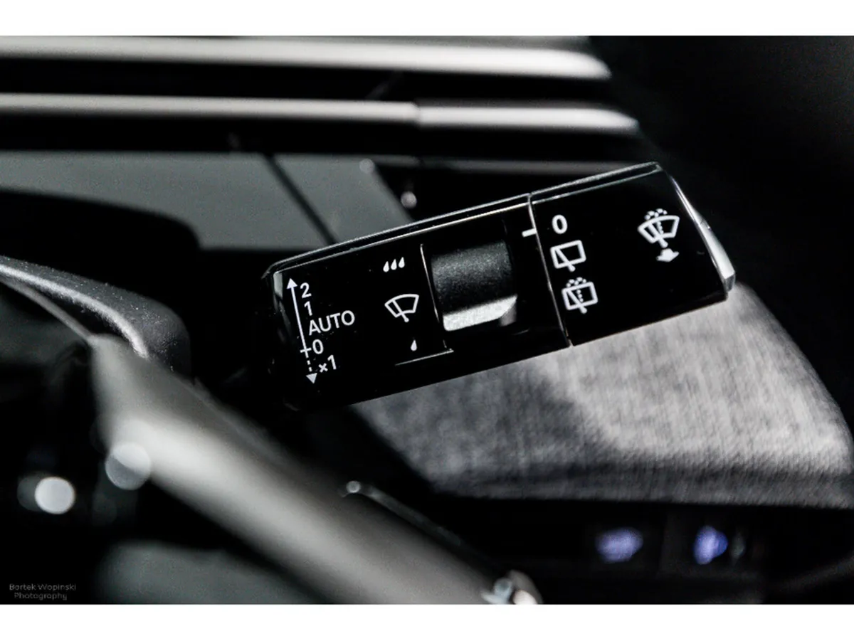 Peugeot 5008 SUV, Petrol Hybrid, 2026, Black