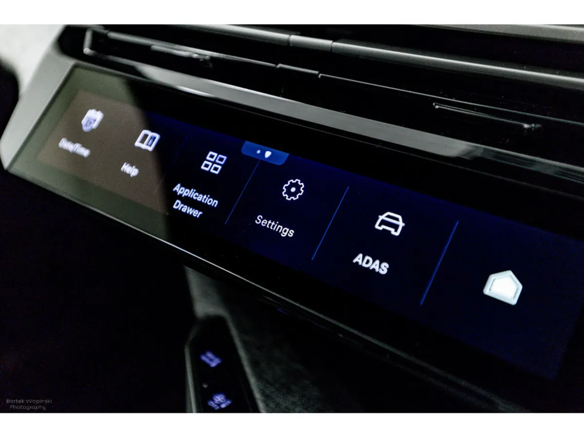 Peugeot 5008 SUV, Petrol Hybrid, 2026, Black