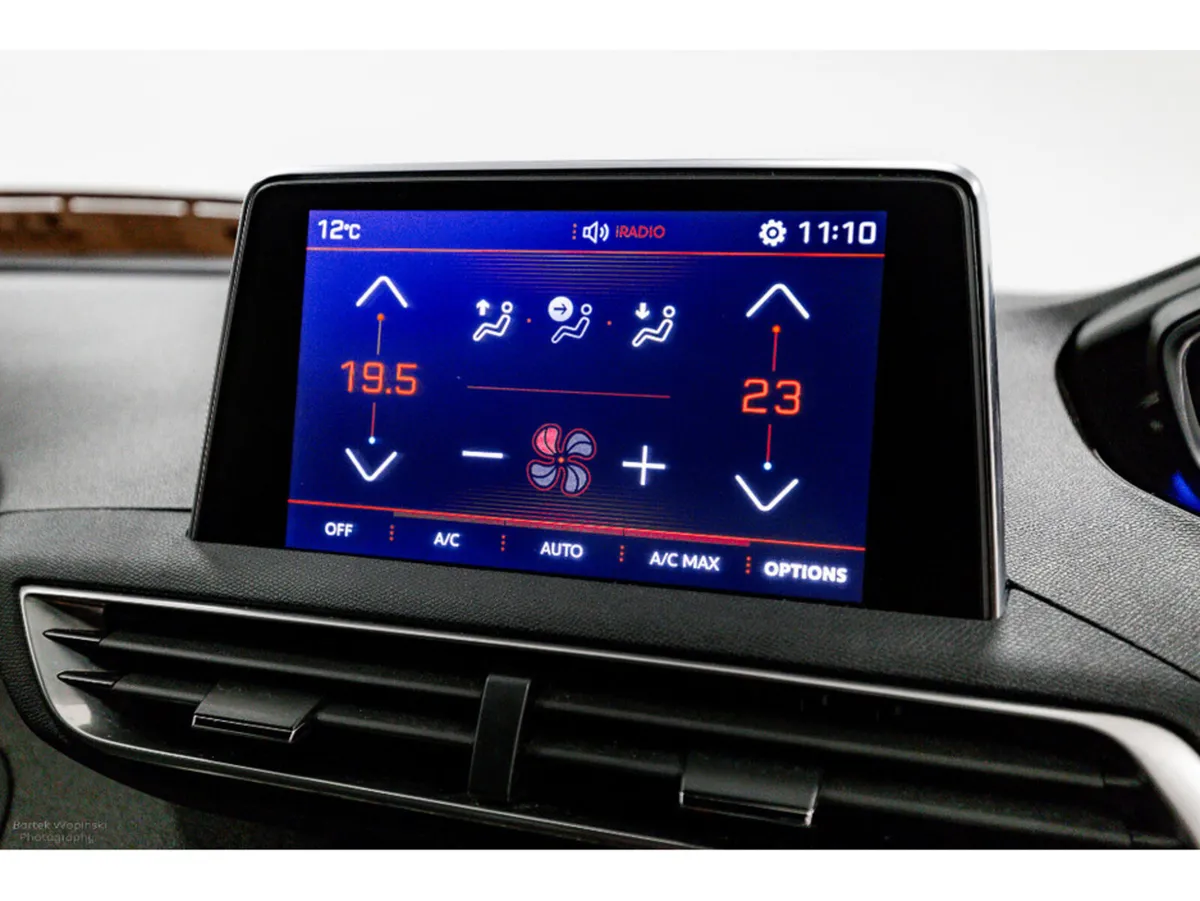 Peugeot 3008 SUV, Petrol, 2018, Grey