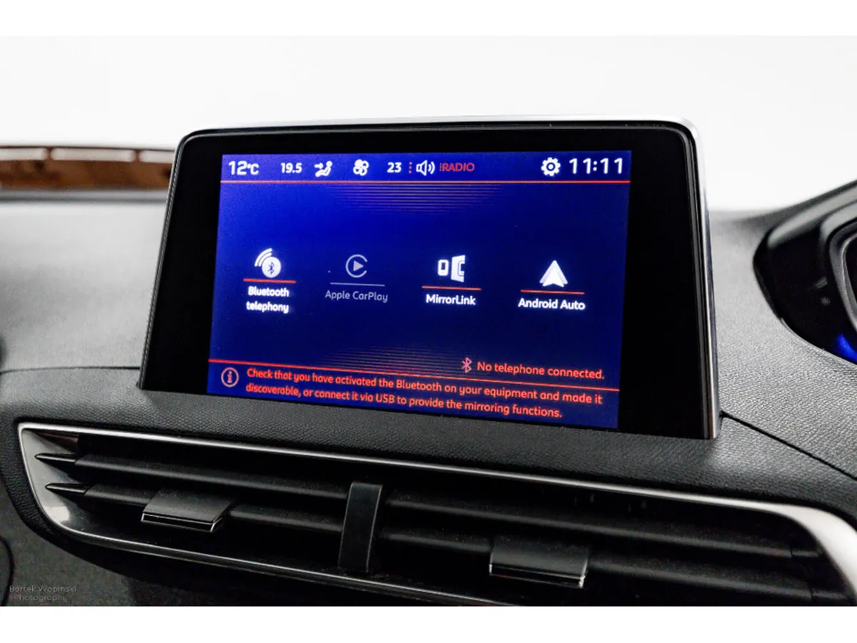 Peugeot 3008 SUV, Petrol, 2018, Grey