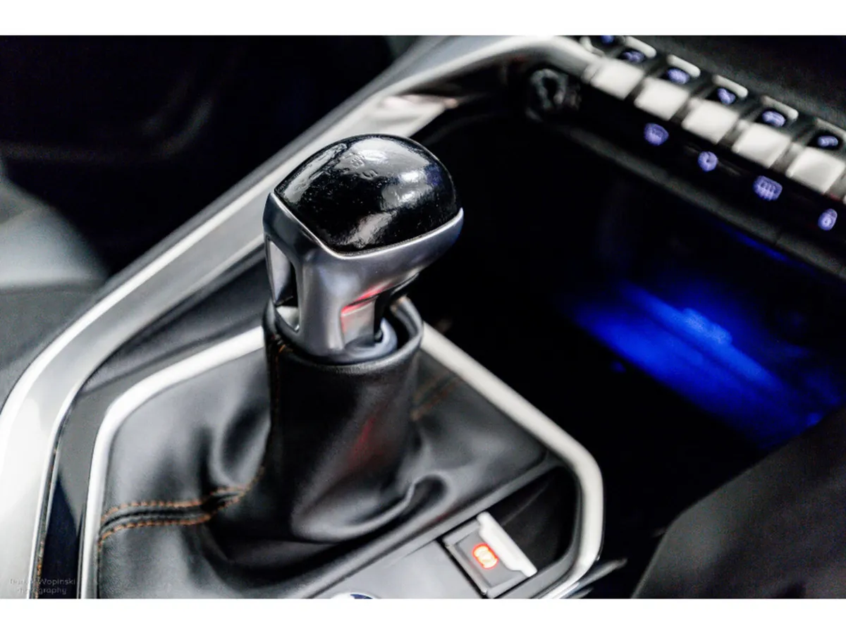 Peugeot 3008 SUV, Petrol, 2018, Grey