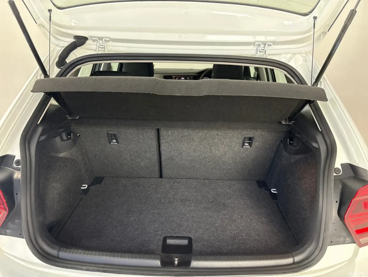 Volkswagen Polo Hatchback, Petrol, 2019, White