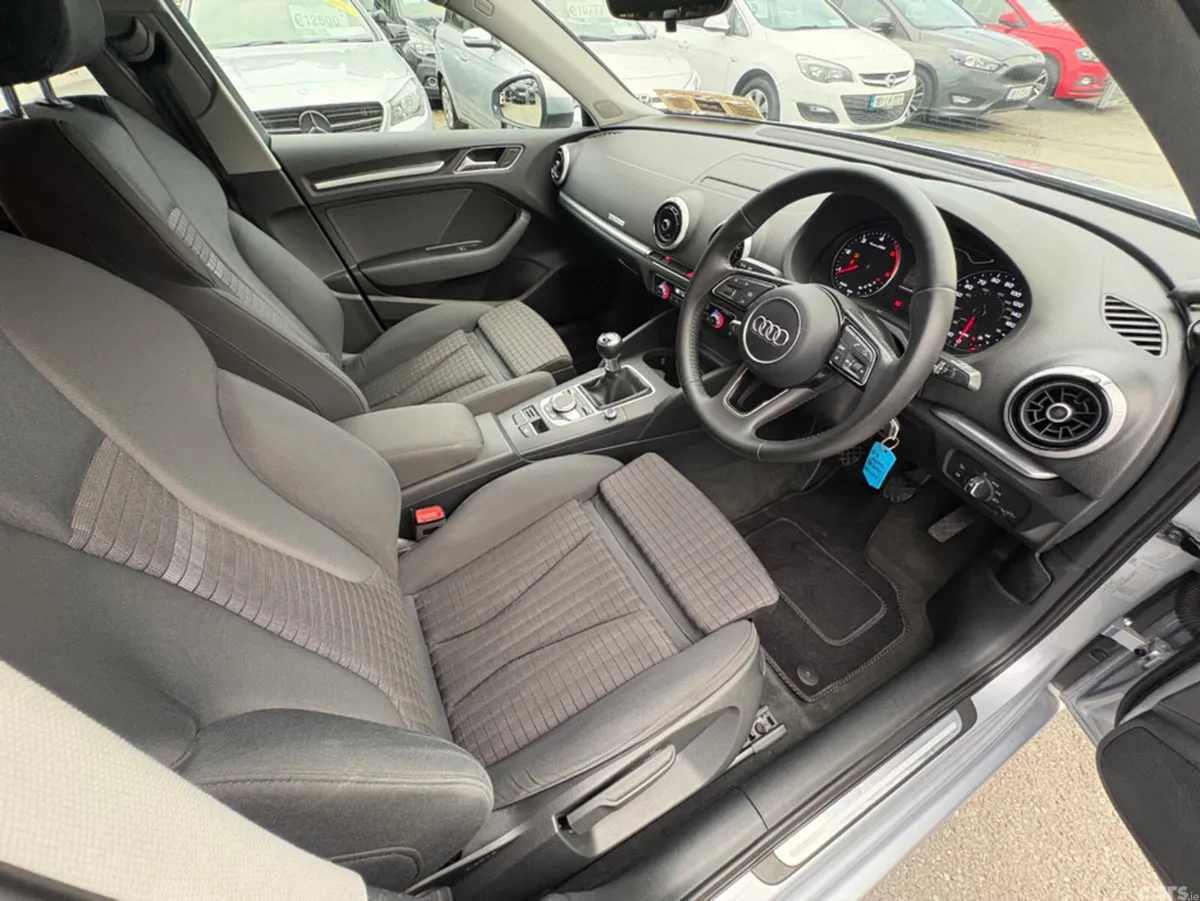 Audi A3 Hatchback, Diesel, 2017, Silver