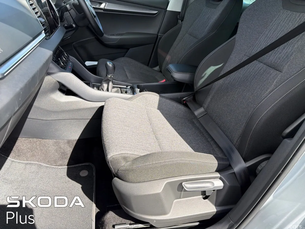 Skoda Karoq Estate, Petrol, 2022, Grey