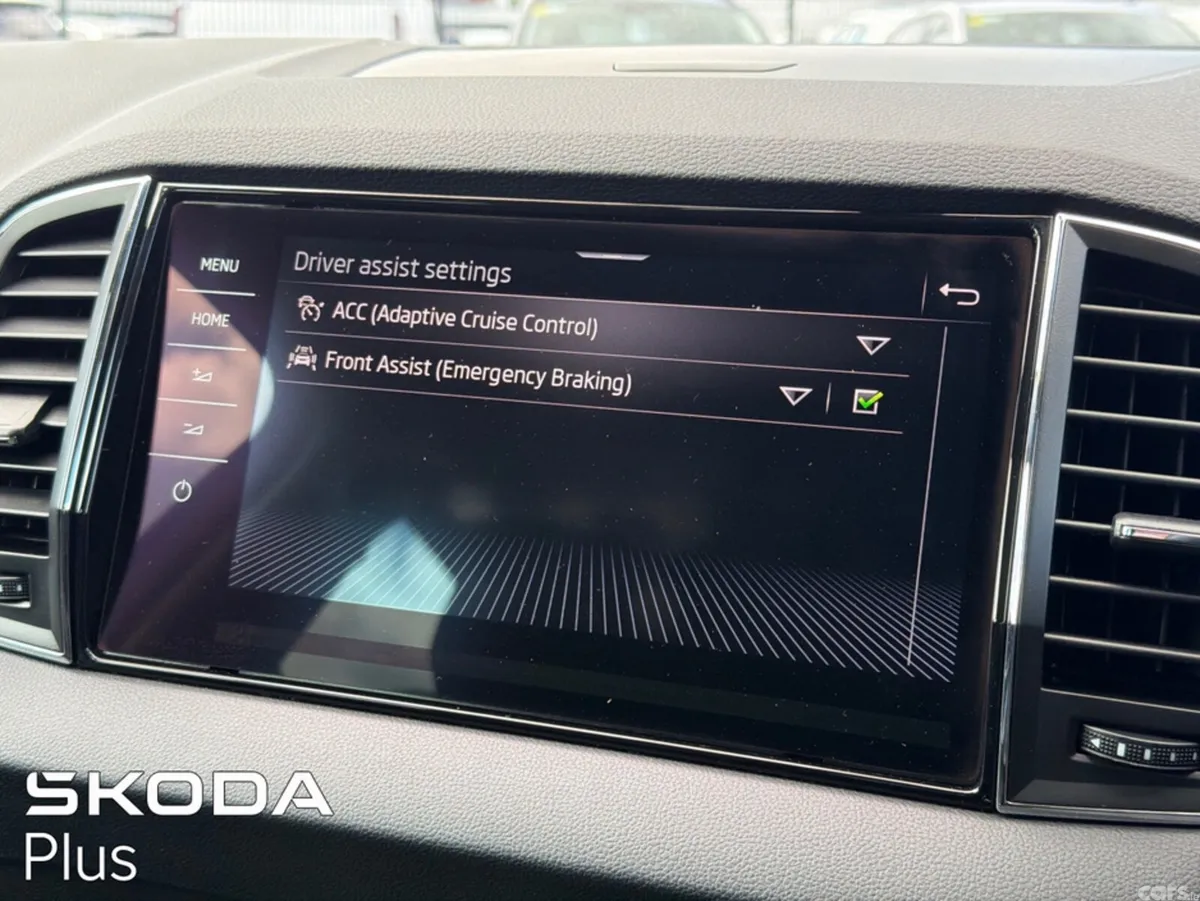 Skoda Karoq Estate, Petrol, 2022, Grey