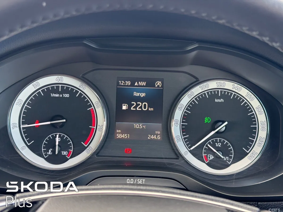 Skoda Karoq Estate, Petrol, 2022, Grey