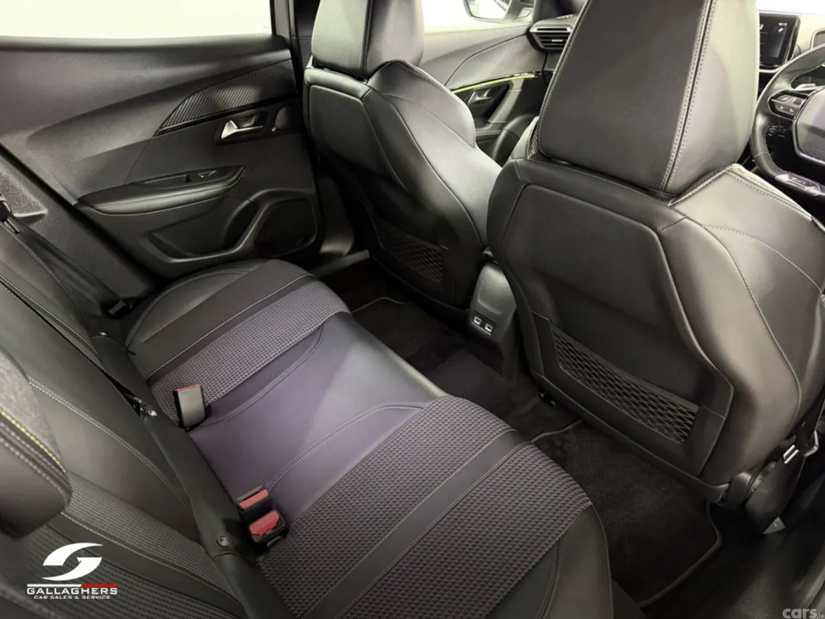 Peugeot 2008 Hatchback, Petrol, 2023, White